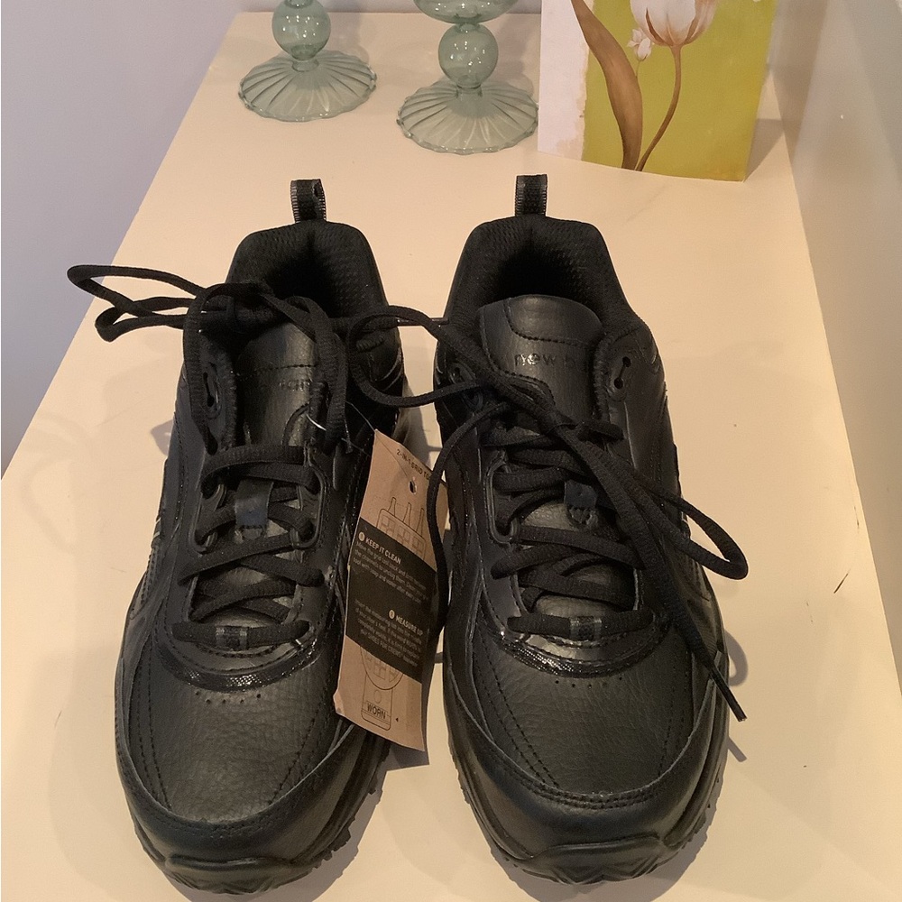 Womens Black Athletic Shoes